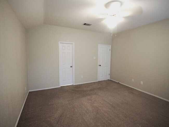 Building Photo - Amazing Pflugerville Home!