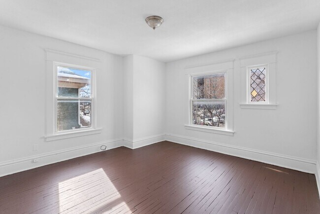 Building Photo - Historic Charm Meets Modern Living – Spacious 6-Bedroom in Prime KC Location! $3900.00