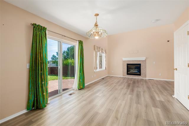 Building Photo - 9688 Queenscliffe Dr