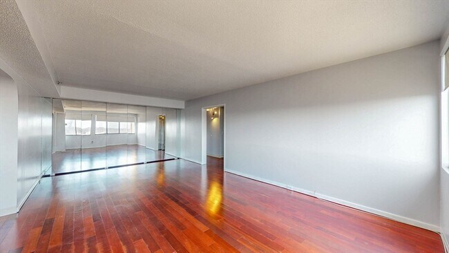 Building Photo - 250 Hammond Pond Pkwy