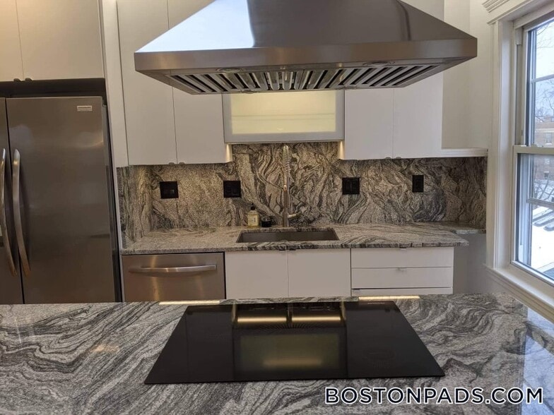 Building Photo - 229 Harvard St