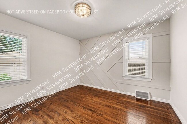 Building Photo - 1403 N Altadena Ave