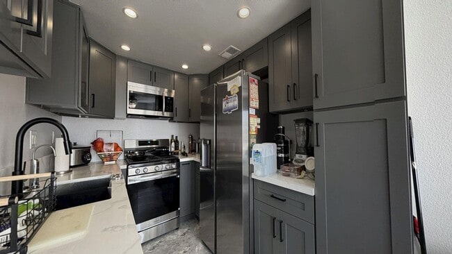 Building Photo - 831 Carlton Privado