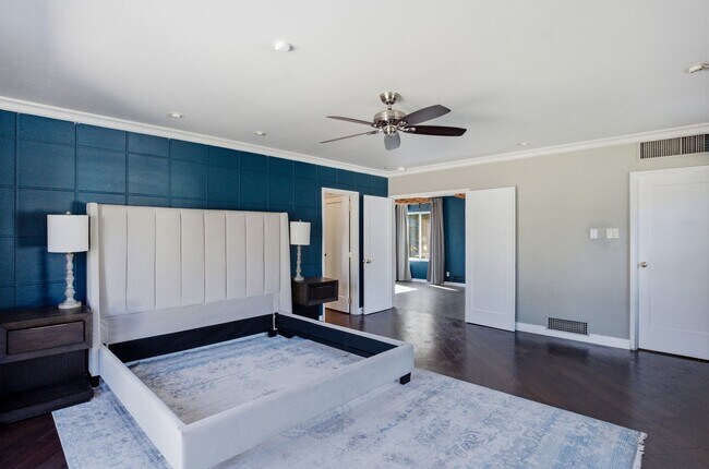 Building Photo - FULLY FURNISHED EXECUTIVE PHOENIX COUNTRY CLUB HOME IN GATED COMMUNITY