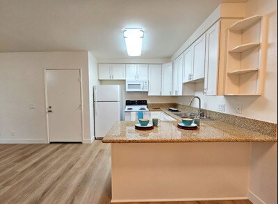 Building Photo - The Vine Apts