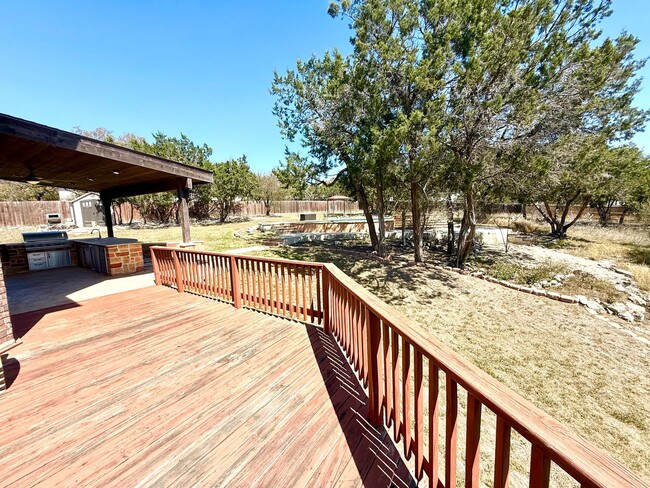 Building Photo - **APPLICATION RECEIVED** *COMING SOON* Luxurious 2-Story Home in Gated Stone Oak Community – Pool...