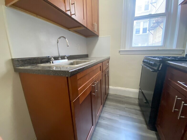 Building Photo - 1191 Boylston St