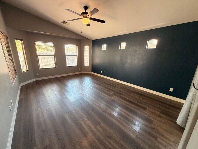Building Photo - Renovated 5-Bedroom Corner Lot Home with Luxury Upgrades