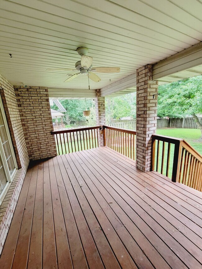 Building Photo - Lots Of New in Marlborough Manor w/ 3 Car Garage