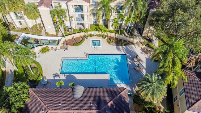 Building Photo - 777 Riverside Dr