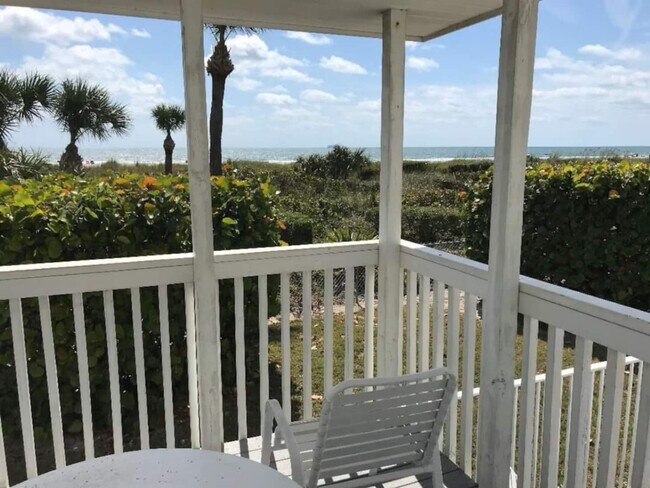 Building Photo - 8600 Ridgewood Ave