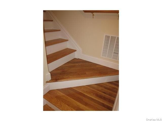 Building Photo - 305 Tondo Cir