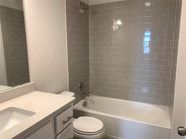 Building Photo - 4802 Star Jasmine Dr