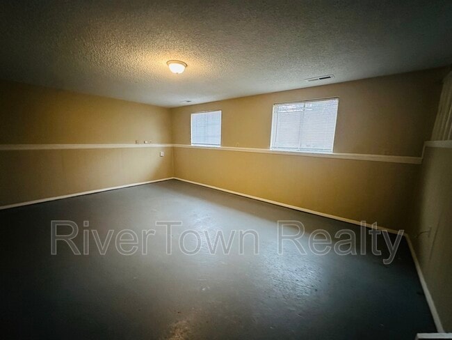 Building Photo - 4328 Park Forest Dr