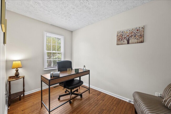 Building Photo - 6 Wavecrest Ct