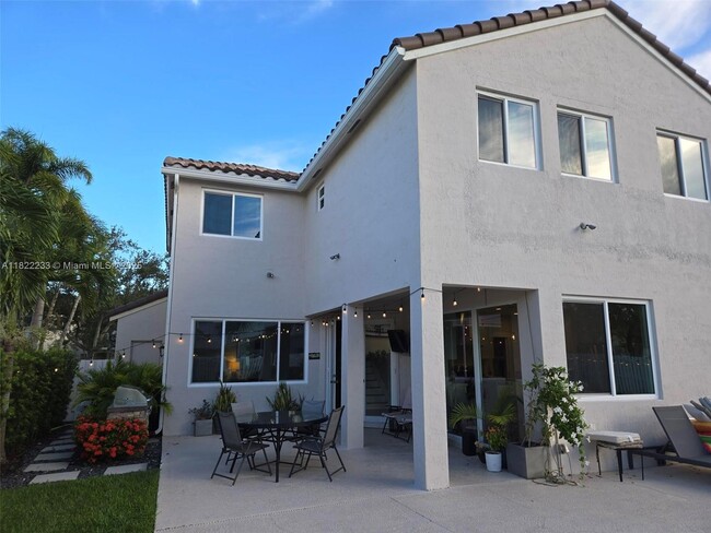 Building Photo - 1055 Briar Ridge Rd