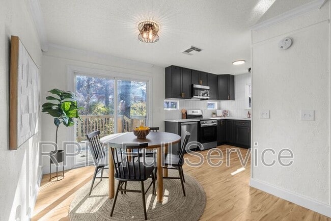 Building Photo - 4745 Aaron Dr