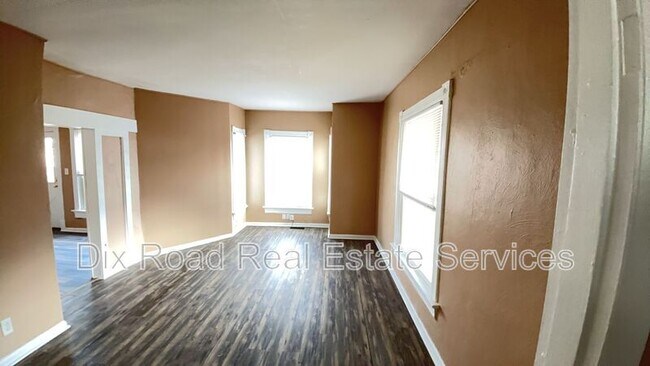 Building Photo - 1715 Warner Ave