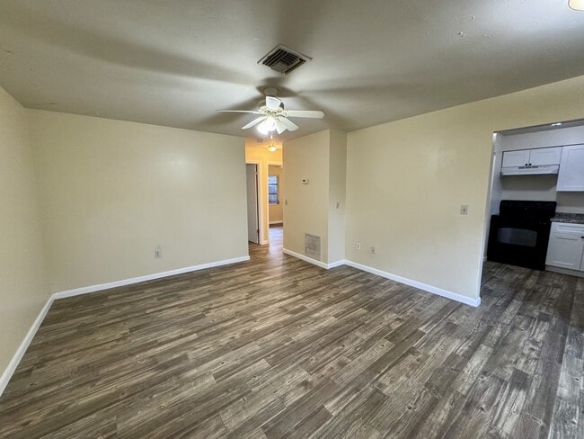 Primary Photo - 1148 Short St