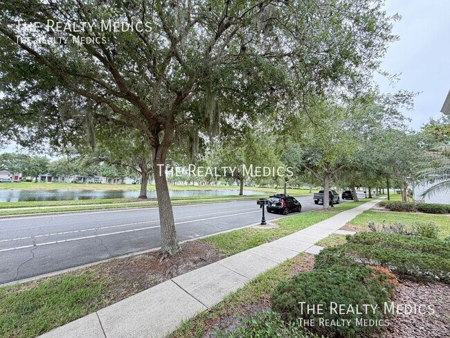 Building Photo - 2411 Grasmere View Pkwy N