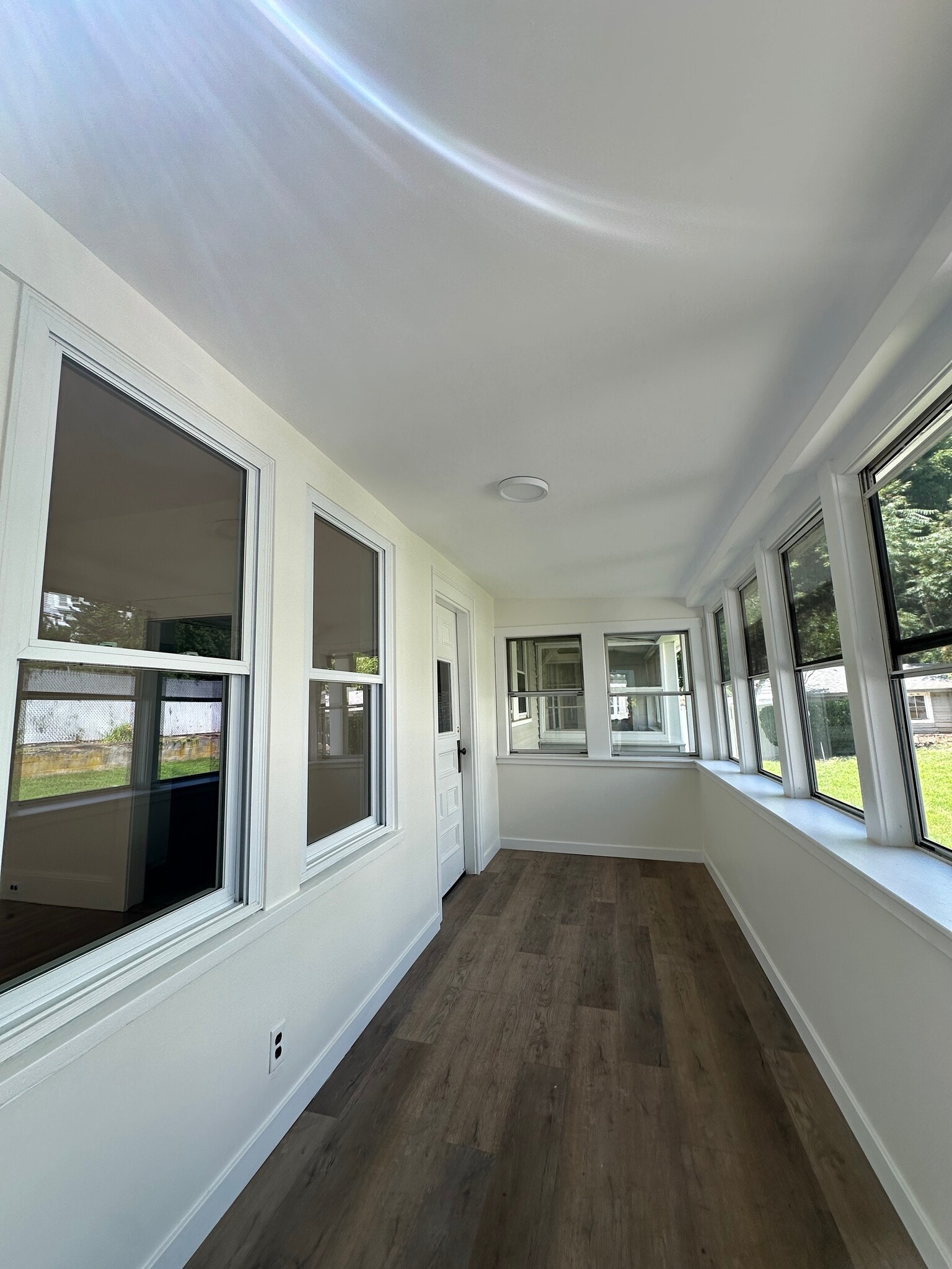 Private back entrance offering added tenant privacy - 7 Buxton Ct
