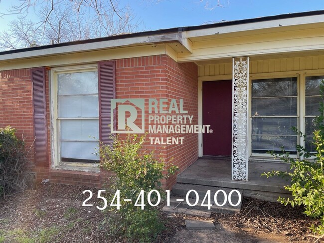 Building Photo - PRICE IMPROVEMENT!!! 2-Bedroom, 1-Bathroom...