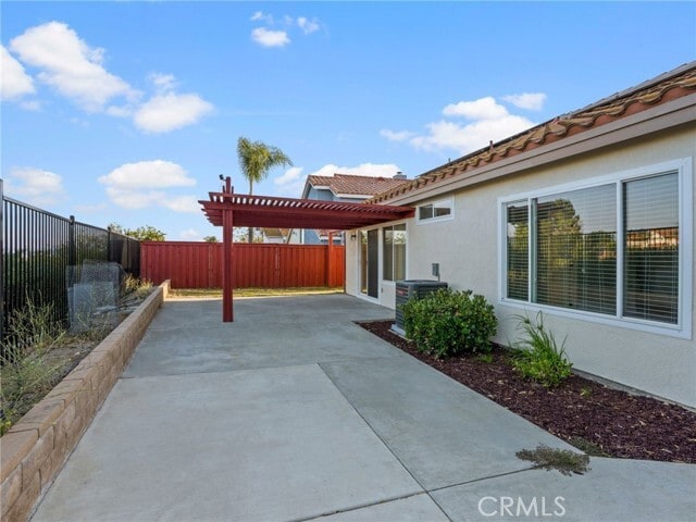Building Photo - 39580 Medina Ct