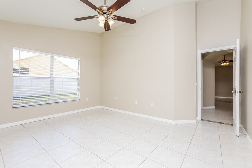 Building Photo - 108 Thornbury Ln