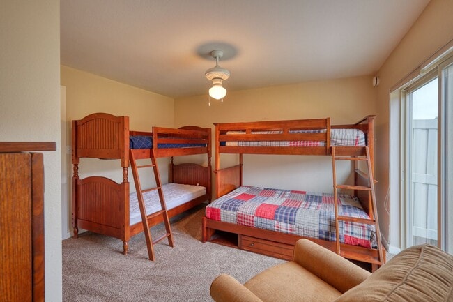Building Photo - 313 Firelight Dr