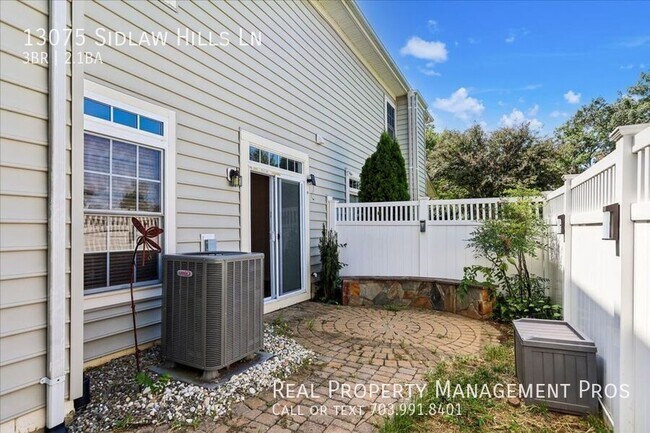 Building Photo - 13075 Sidlaw Hills Ln