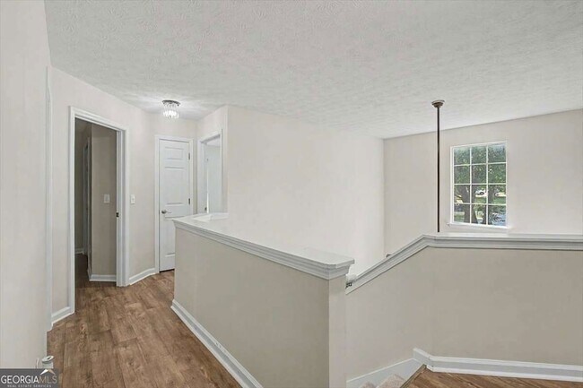Building Photo - 1590 Waterway Pl SW