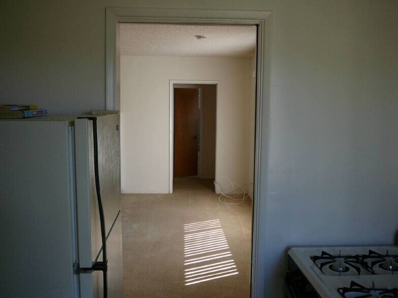 Building Photo - 3056 Luna Dr