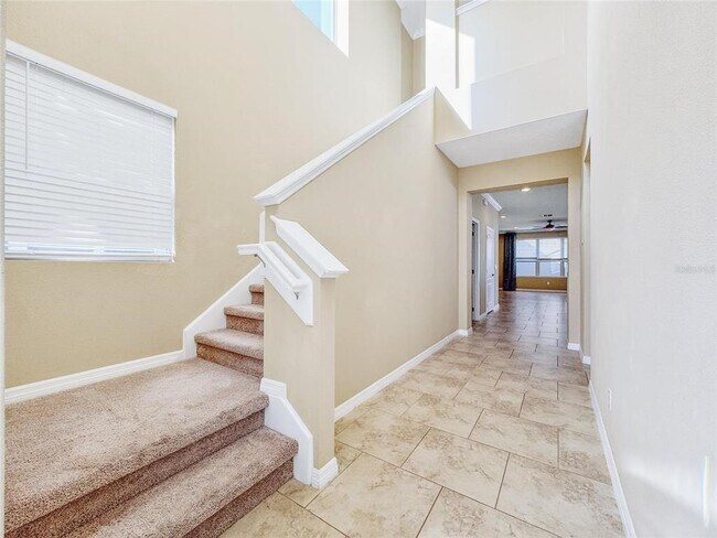 Building Photo - 5518 Thomas Square Dr