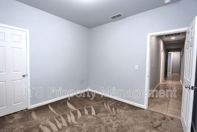 Building Photo - 4086 Pinoche Peak Way