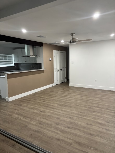 Building Photo - 3950 Ambrose Cir