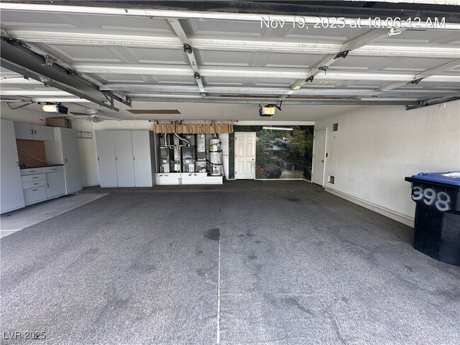 Building Photo - 398 Decareo Ct