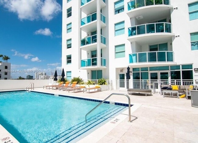 Primary Photo - 1723 SW 2nd Ave