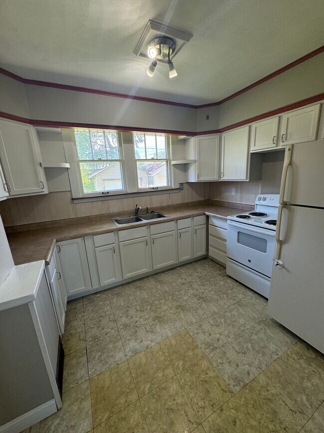 Building Photo - 4034 Buell Dr
