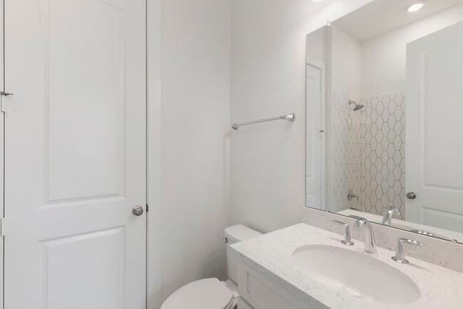 Building Photo - 8011 Fenway Hts Dr