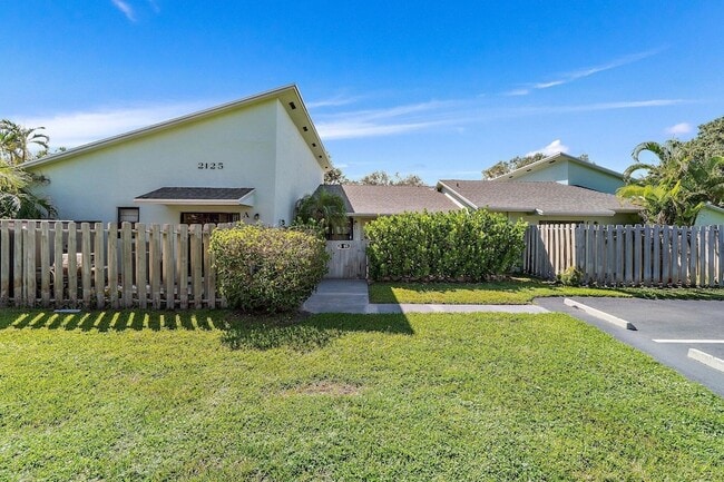 Building Photo - 431 Jupiter Lakes Blvd