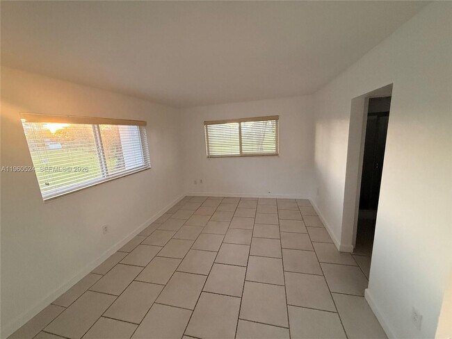 Building Photo - 7480 Miami Lakes Dr