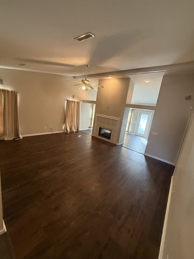 Building Photo - 125 Muirfield Ln