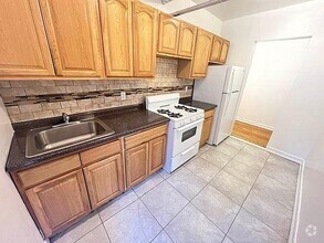 Building Photo - 2 bedroom in BRONX NY 10452