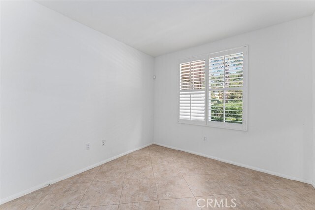 Building Photo - 2802 Ladrillo Aisle