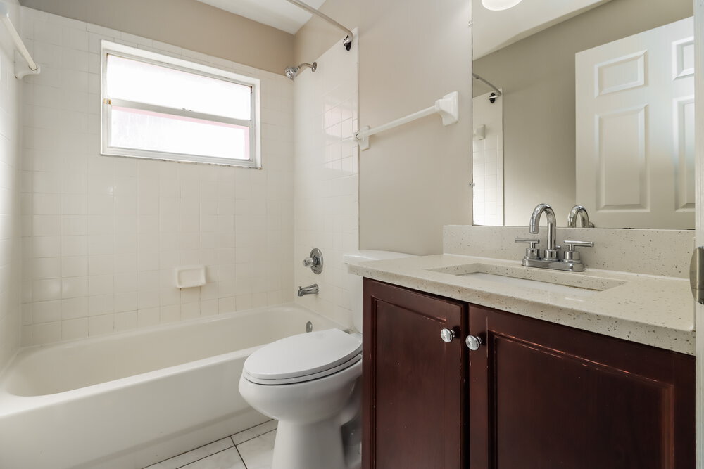 Building Photo - 1208 Sweet Gum Dr