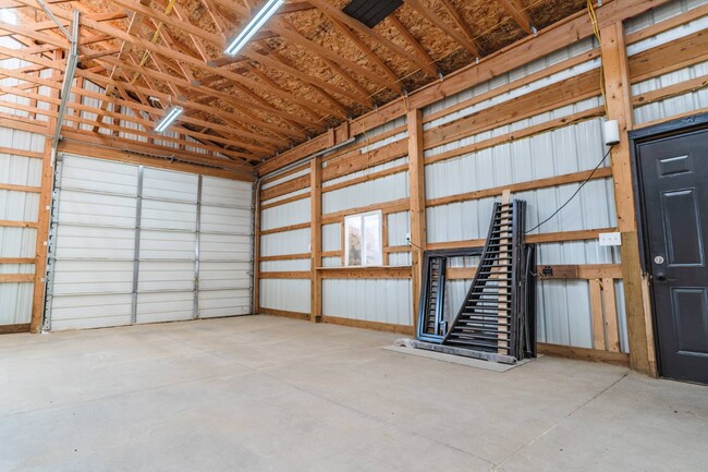 Building Photo - 67 Cowboy Wy
