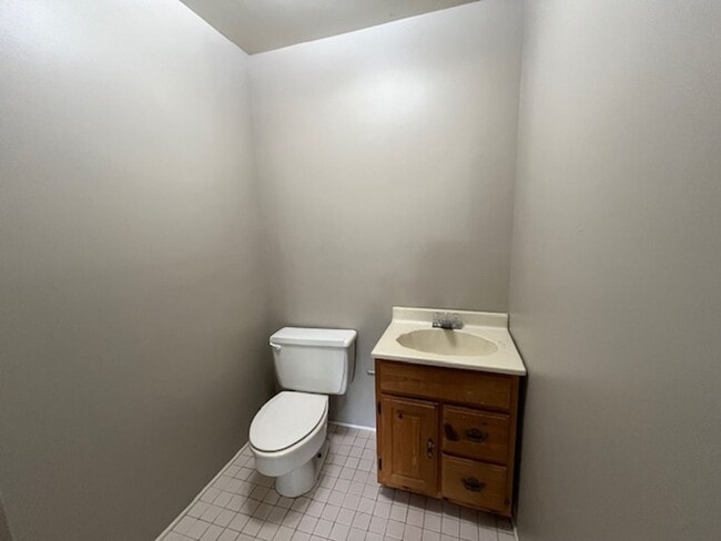 Building Photo - Renovated 3 Bedroom 1.5 Bath Home for Rent!