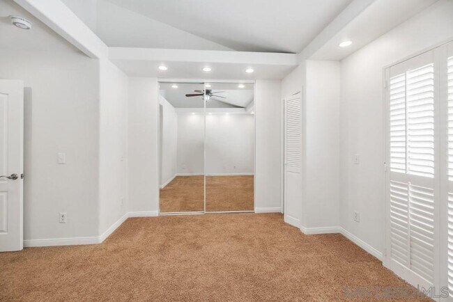 Building Photo - 2841 Cacatua St