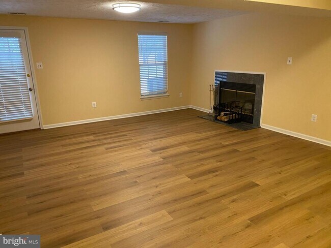 Building Photo - 2017 Heritage Dr