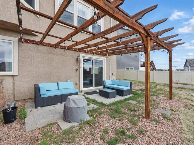 Building Photo - 8308 Needle Drop Ct